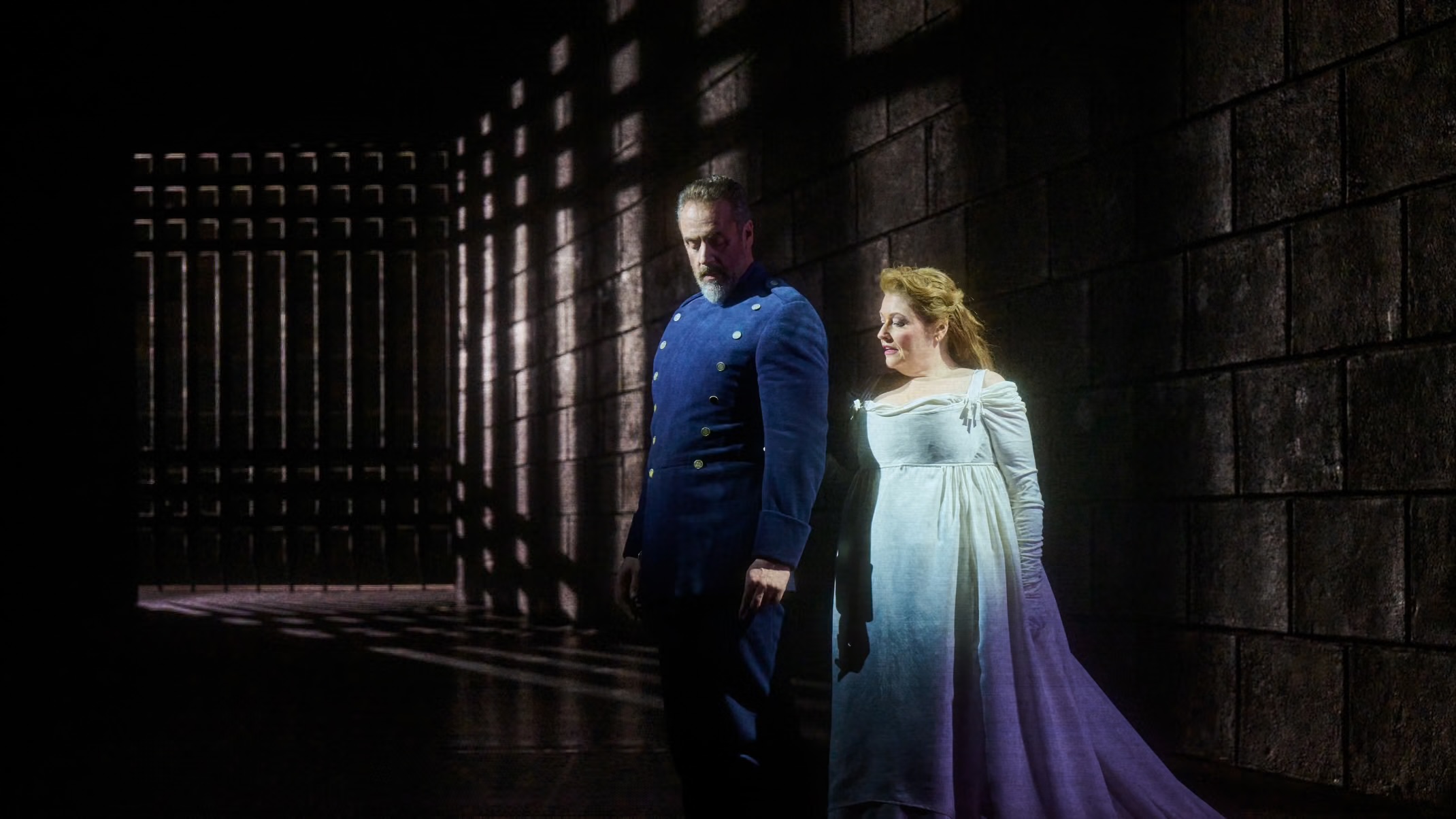 Bluebeard and Judith arriving inside the dark castle